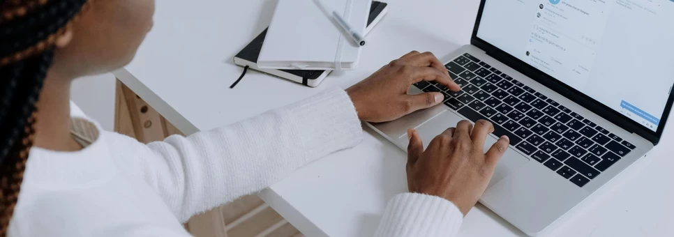 Escriptura digital creativa. Com fer bons copys per a xarxes socials