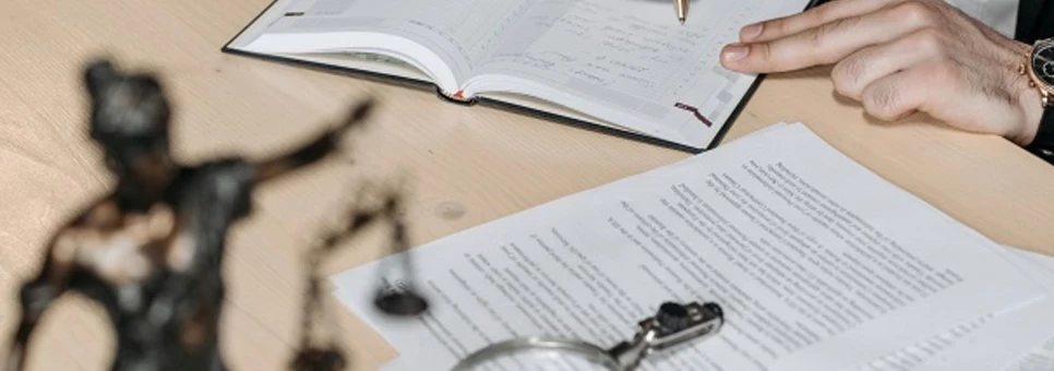 Verificació de fonts i detecció de deepfakes amb IA